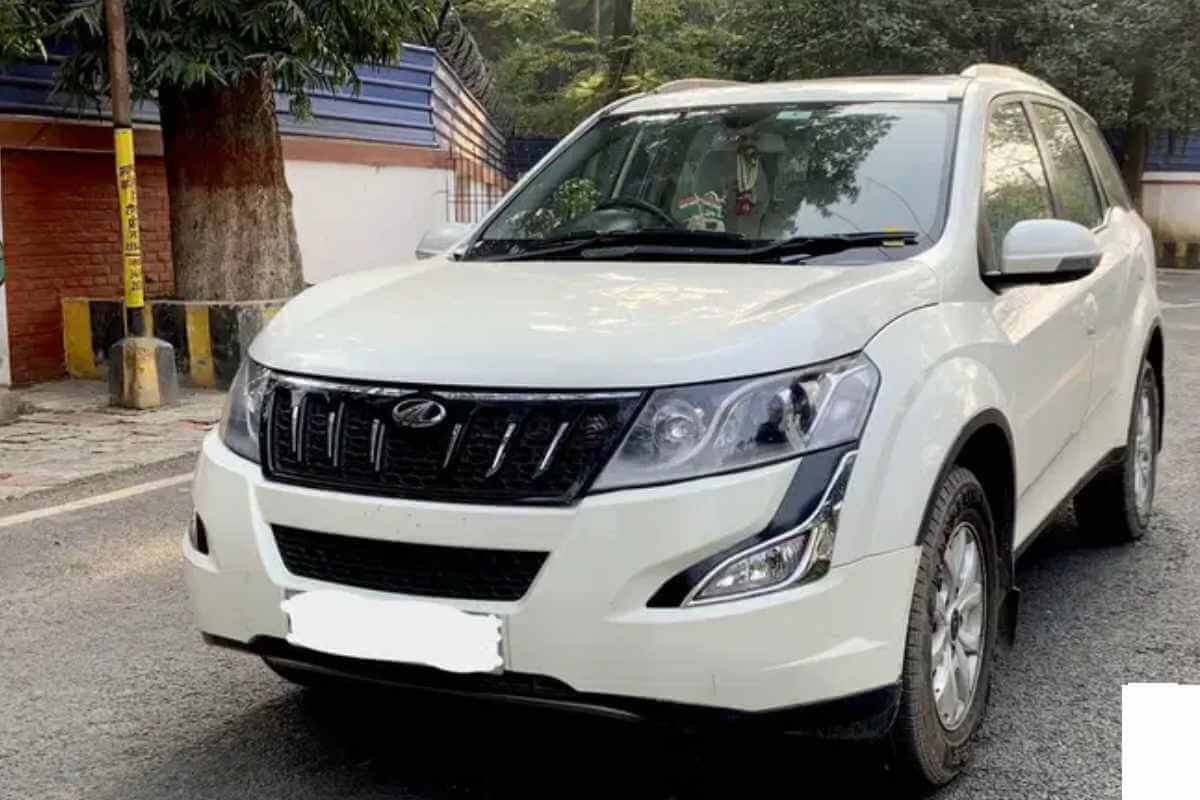 mahindra-xuv500-2016-gadi-campus